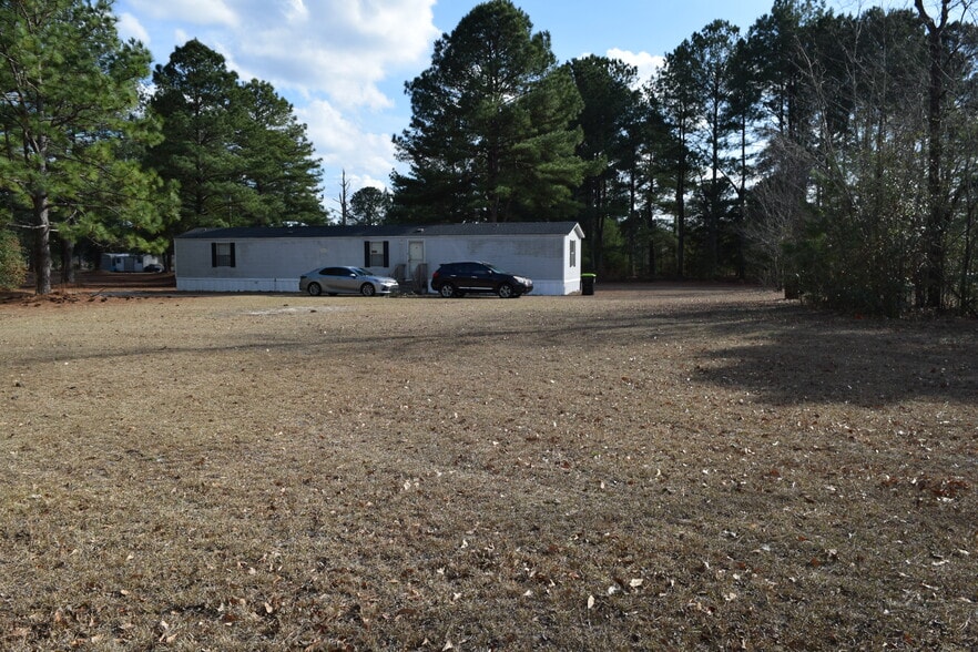 More Photos Of 1524 Seabrook School Rd, Fayetteville Multifamily For Sale