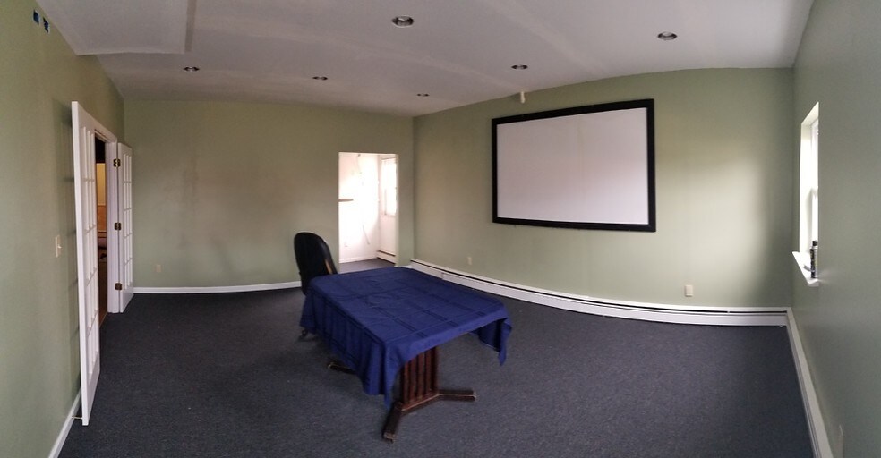 More Photos Of 5145 Pleasant Ave, Fairfield Freestanding For Sale