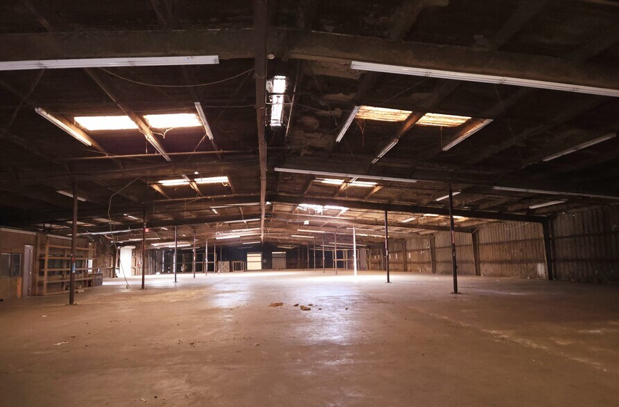 More Photos Of 479 Zoo Pky, Jacksonville Warehouse For Sale