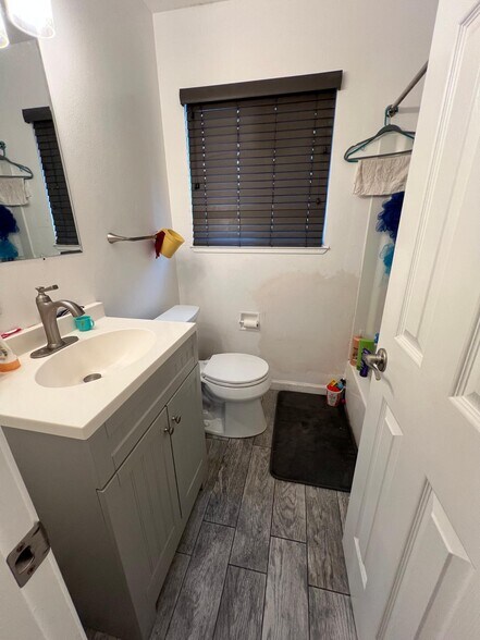 More Photos Of 2360 Mammoth Dr, San Jose Apartments For Sale