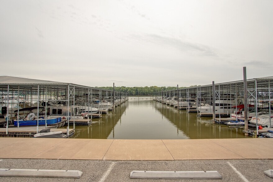 More Photos Of 215 W Water St, Grafton Marina For Sale