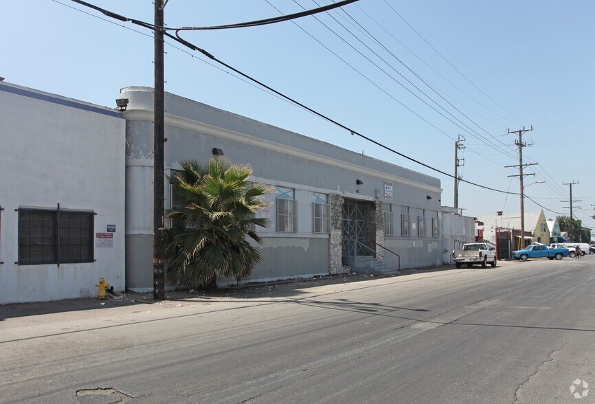 More Photos Of 812 E 59th St, Los Angeles Warehouse For Lease