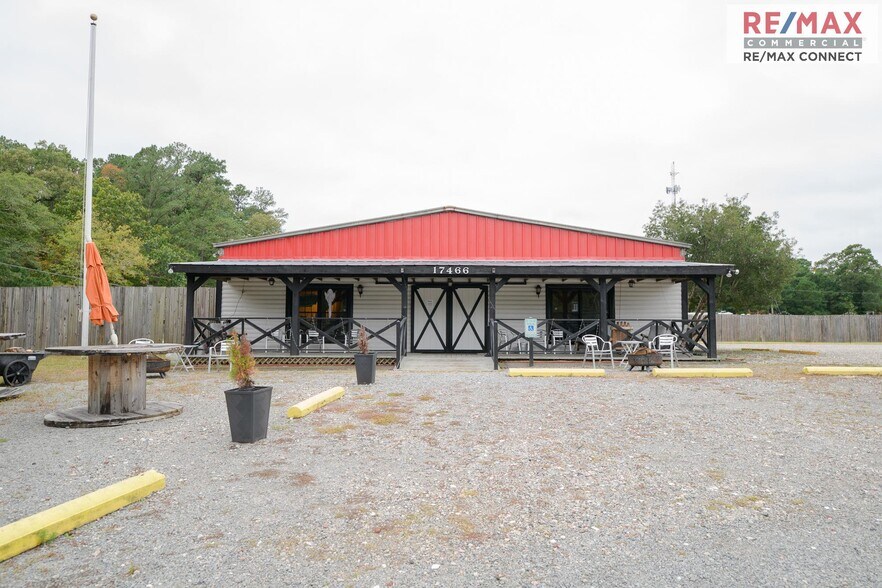 More Photos Of 17466 Benns Church Blvd, Smithfield Freestanding For Sale