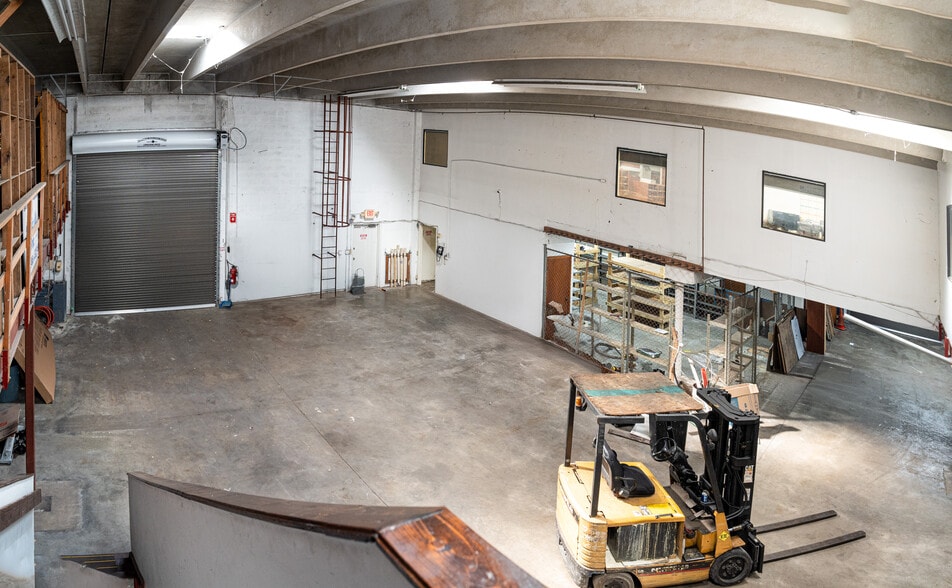More Photos Of 7801-7821 W 25th Ct, Hialeah Warehouse For Lease