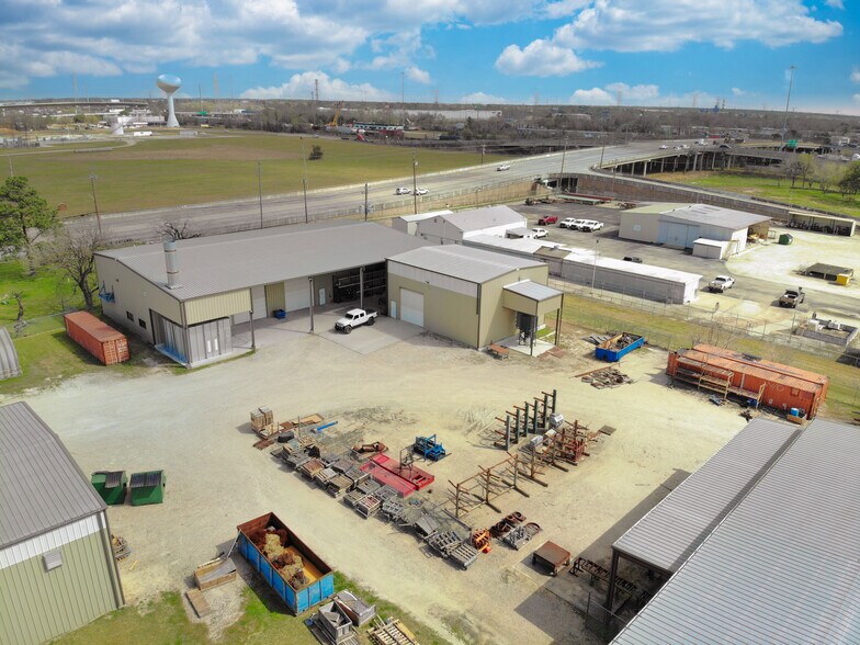 More Photos Of 650 Aldine Bender Rd, Houston Warehouse For Sale