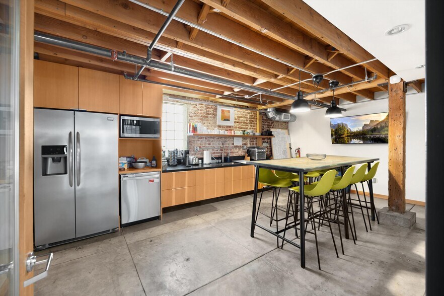 More Photos Of 425 E 4th St, Long Beach Office Residential For Sale