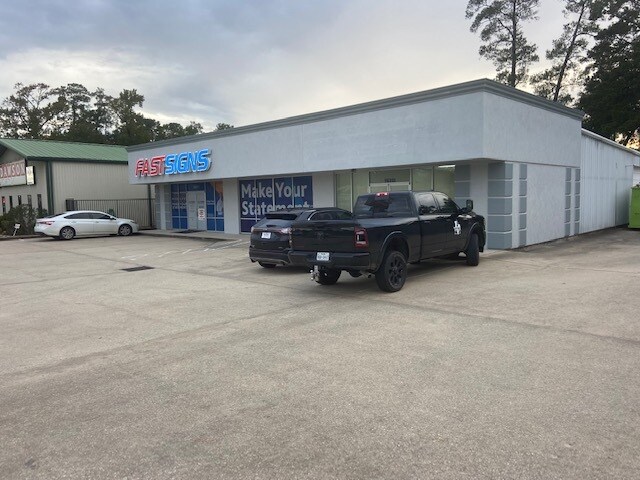 More Photos Of 26311 Interstate 45, The Woodlands Storefront For Lease