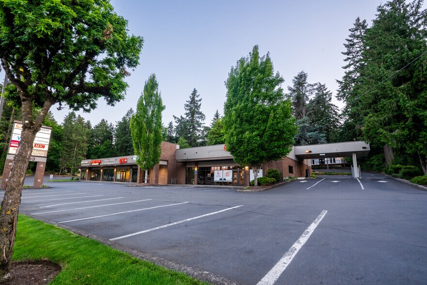 More Photos Of 4093 Commercial St SE, Salem Freestanding For Lease