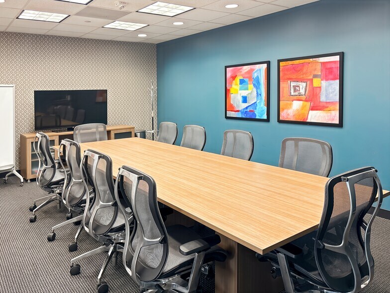 More Photos Of 5444 Westheimer Rd, Houston Coworking Space