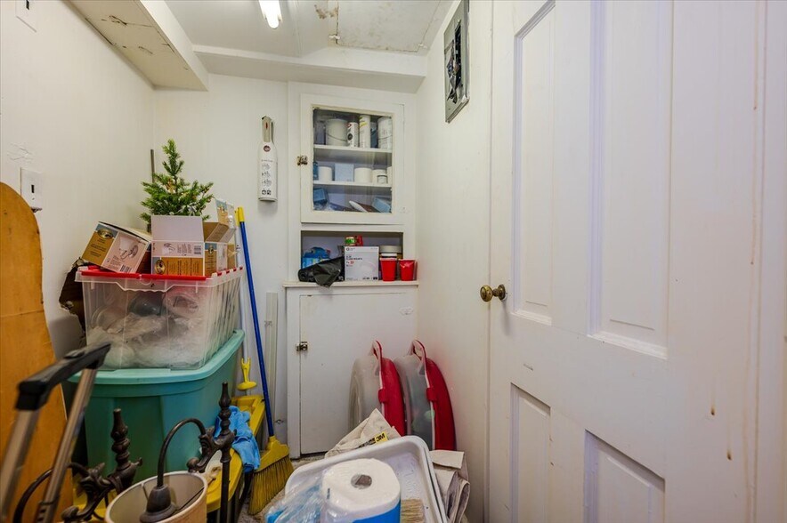 More Photos Of 23 S Village Ave, Rockville Centre Office For Sale
