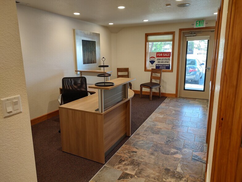 More Photos Of 7352 Greenridge Rd, Windsor Warehouse For Sale