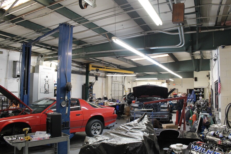 More Photos Of 994 Rhyne Rd, Clover Light Manufacturing For Sale