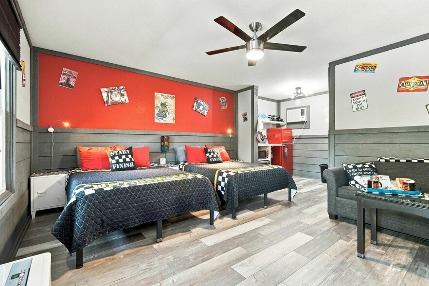 More Photos Of 4407 Calderwood Hwy, Maryville Hotel For Sale