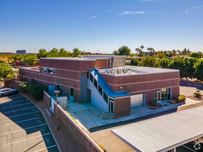 More Photos Of 8742 E Via de Commercio, Scottsdale Loft Creative Space For Lease