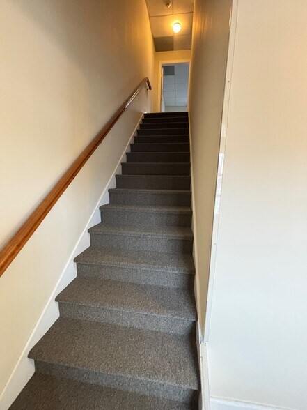 More Photos Of 1231-1249 Mall Dr, Richmond Medical For Lease