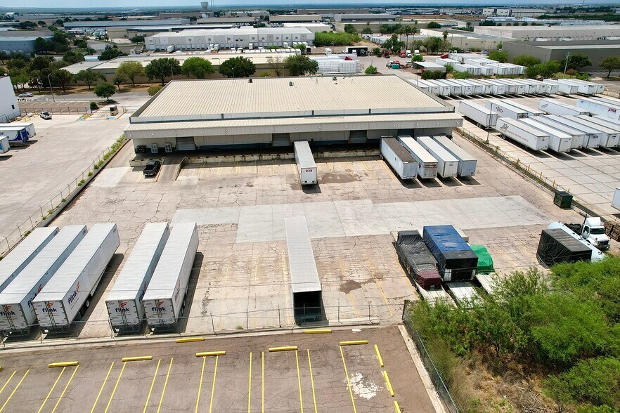 More Photos Of 13609 Archer Dr, Laredo Warehouse For Lease