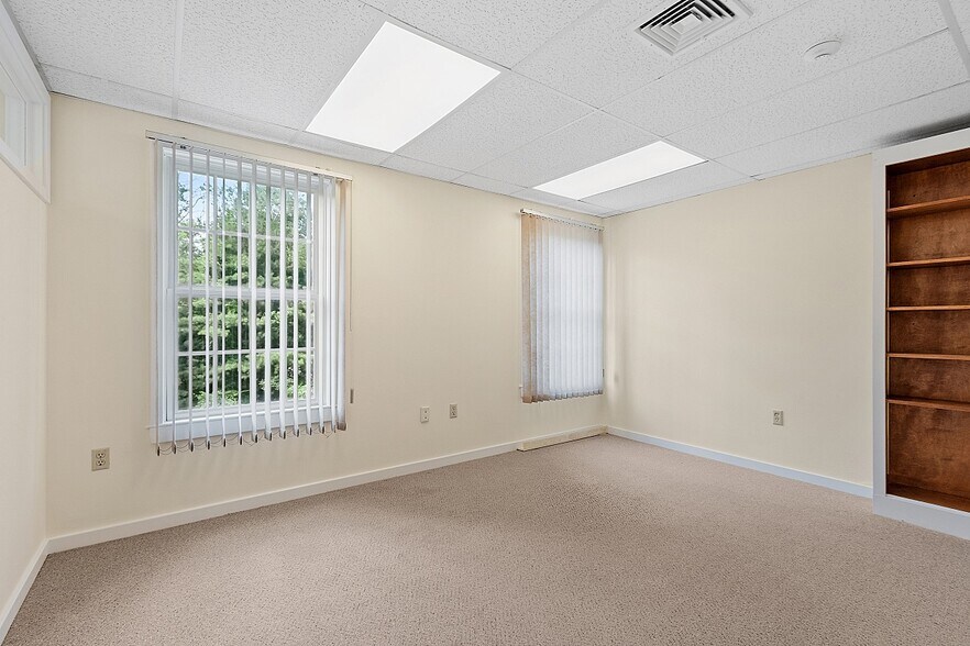 More Photos Of 233 Ayer Rd, Harvard Medical For Lease