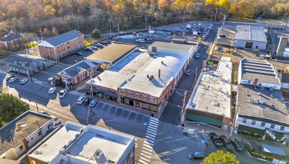 More Photos Of 22675 Washington St, Leonardtown General Retail For Lease