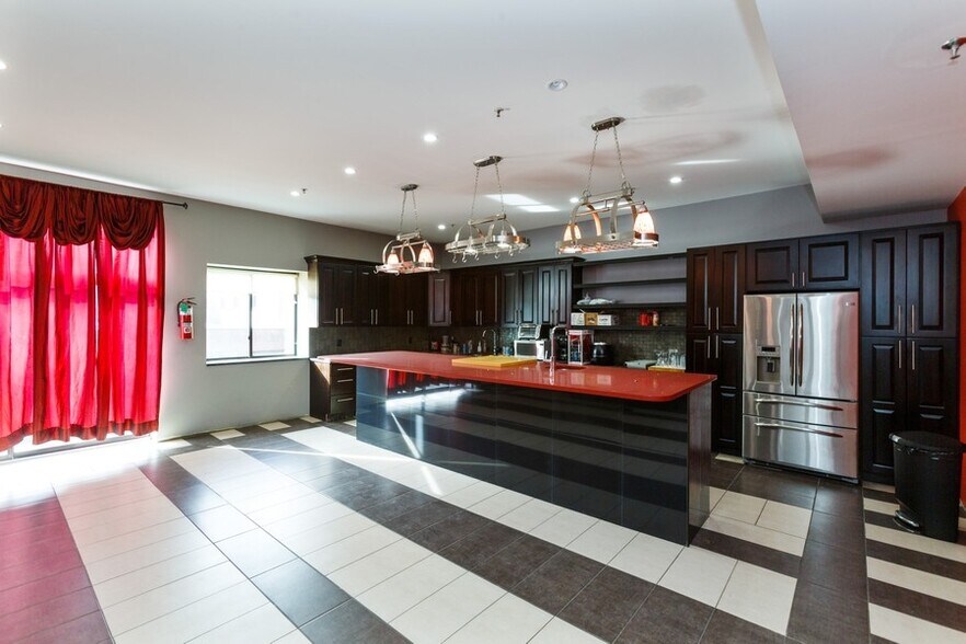 More Photos Of 1532 127th St, College Point Manufacturing For Lease