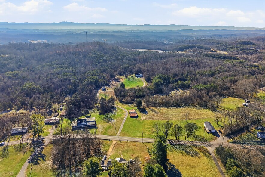 More Photos Of 9710 Thorn Grove Pike, Strawberry Plains Land For Sale