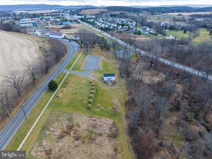 More Photos Of 1160 Old Bernville Rd, Reading Showroom For Sale