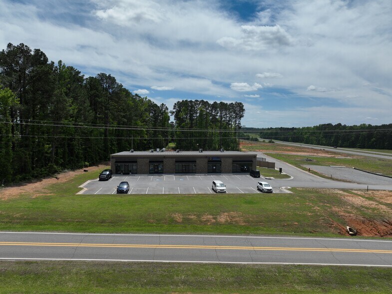 More Photos Of 1933 Shoemaker Rd, Sheridan Storefront Retail Office For Lease