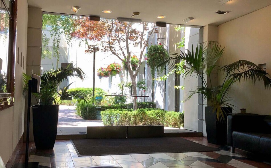 More Photos Of 21 Tamal Vista Blvd, Corte Madera Medical For Sale