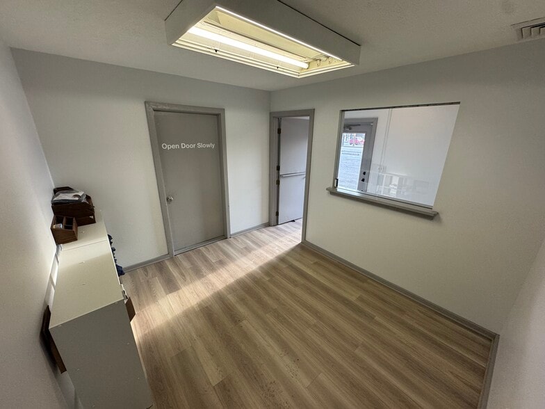 More Photos Of 23672 Lorain Rd, North Olmsted Industrial For Sale