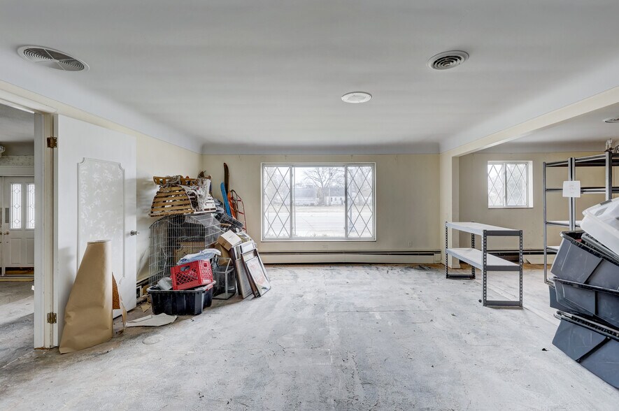 More Photos Of 23919 John R Rd, Hazel Park Freestanding For Sale