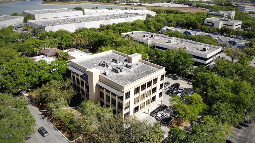 More Photos Of 14125 NW 80th Ave, Miami Lakes Office For Sale