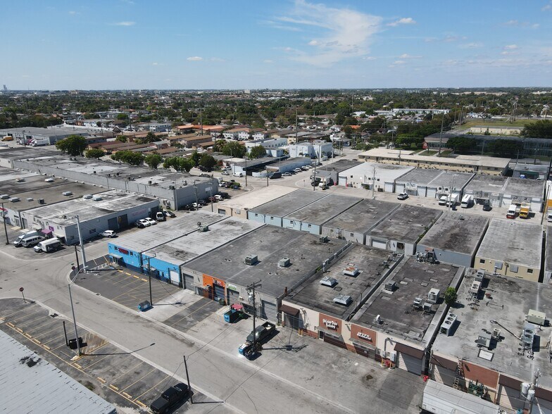 More Photos Of 573-583 W 27th St, Hialeah Warehouse For Sale
