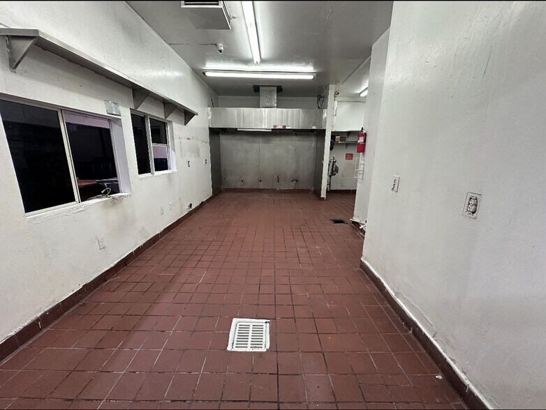 More Photos Of 3330 S Central Ave, Los Angeles Storefront Retail Residential For Lease