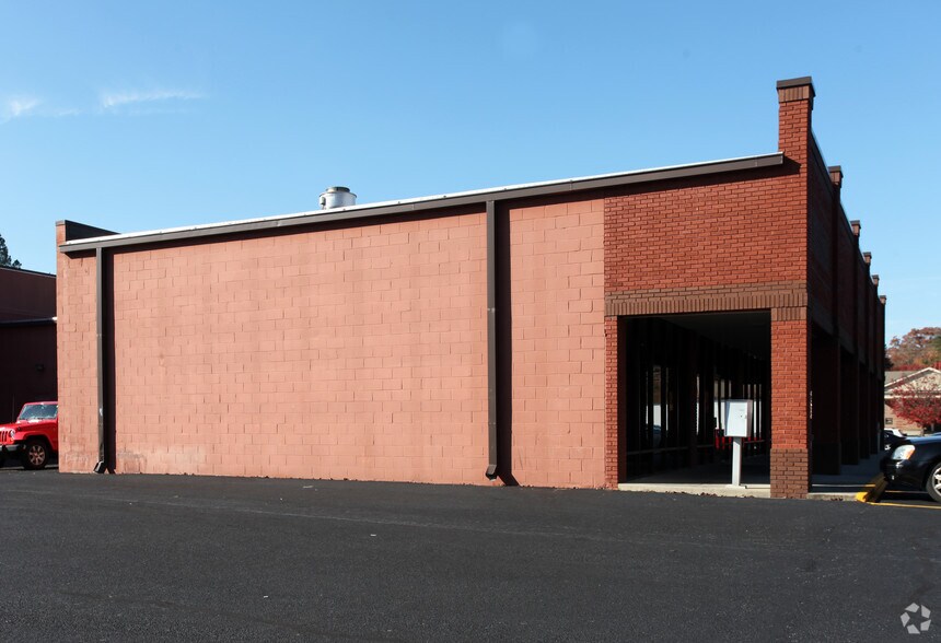 More Photos Of 421-445 Nc Highway 49 S, Asheboro Supermarket For Lease