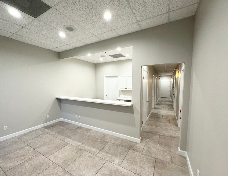 More Photos Of 5505 W Chandler Blvd, Chandler Medical For Lease