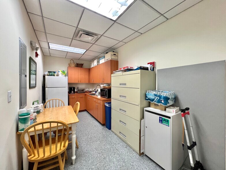 More Photos Of 1430 S Dixie Hwy, Coral Gables Office For Sale