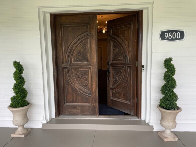 More Photos Of 9718 Dixie Hwy, Louisville Freestanding For Sale