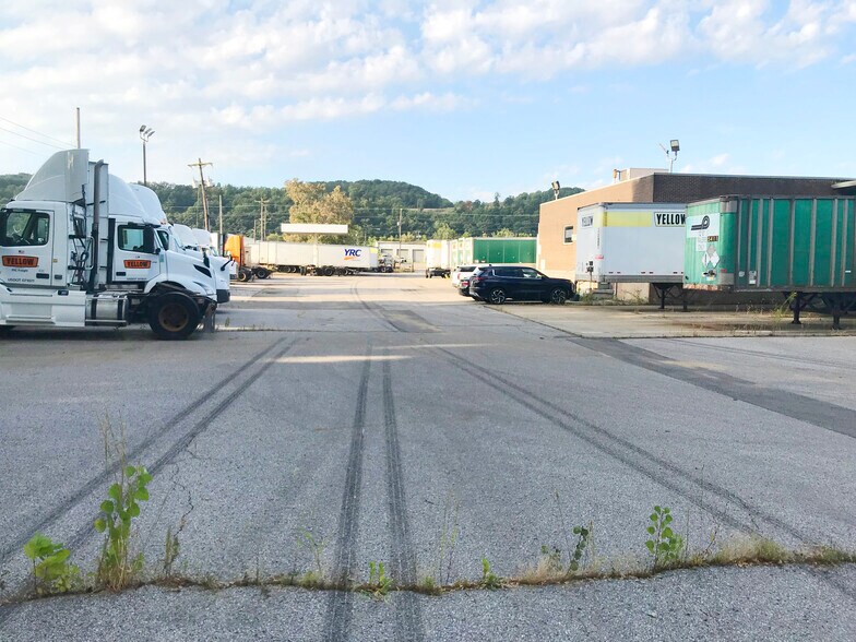 More Photos Of 2950 Grand Ave, Pittsburgh Distribution For Sale