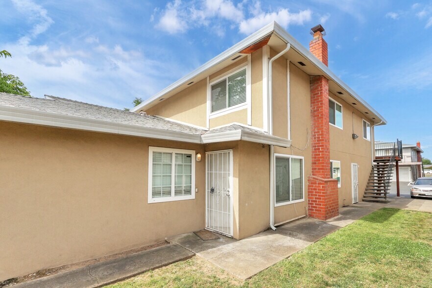 More Photos Of 5731-5749 Blachly Way, Sacramento Apartments For Sale