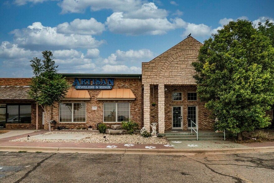 Primary Photo Of 4308 Olton Rd, Plainview Office For Sale