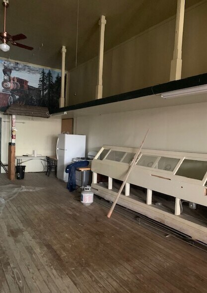More Photos Of 66 N C St, Virginia City Storefront Retail Residential For Lease