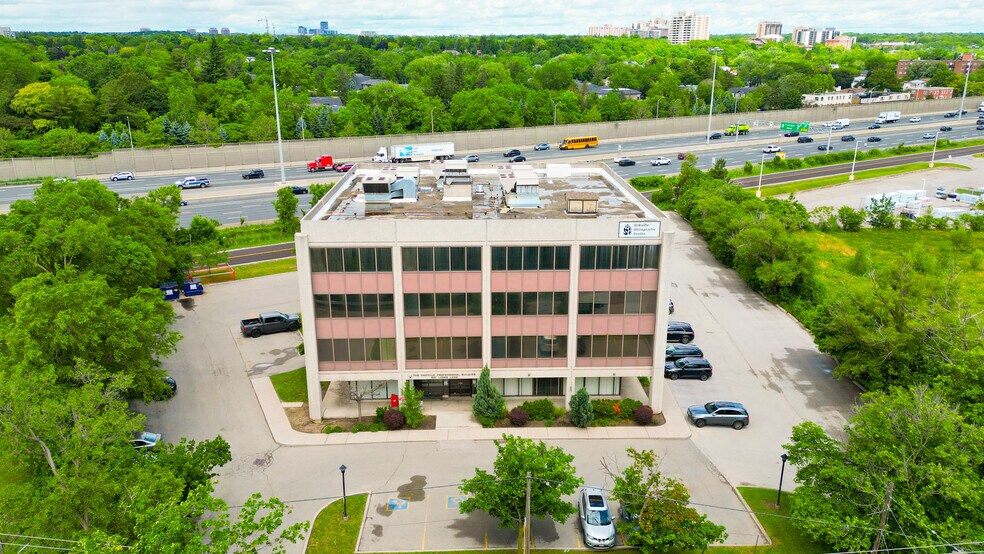 More Photos Of 627 Lyons Ln, Oakville Office For Sale