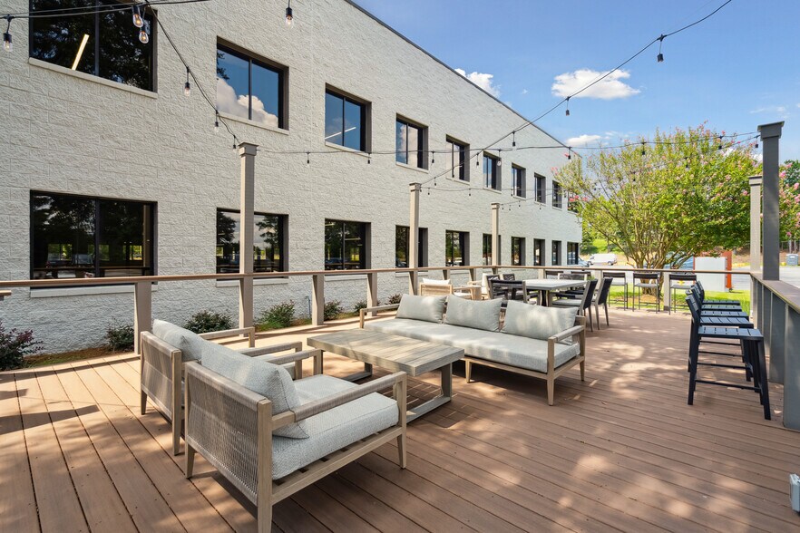 More Photos Of Port 26 | 2155 Eagle Drive, North Charleston Office For Lease