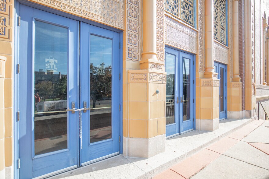 More Photos Of 3821 Lindell Blvd, Saint Louis Apartments For Lease