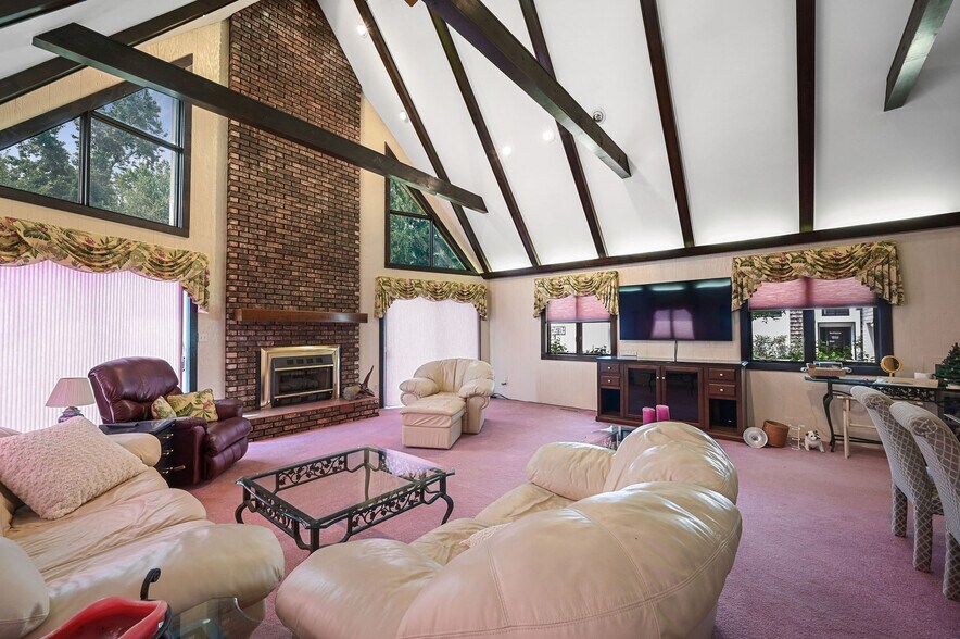 More Photos Of 9155 Campbell Ln, Bridgeville Office For Sale