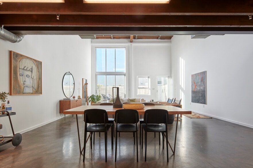 More Photos Of 2100 Abbot Kinney Blvd, Venice Office For Lease