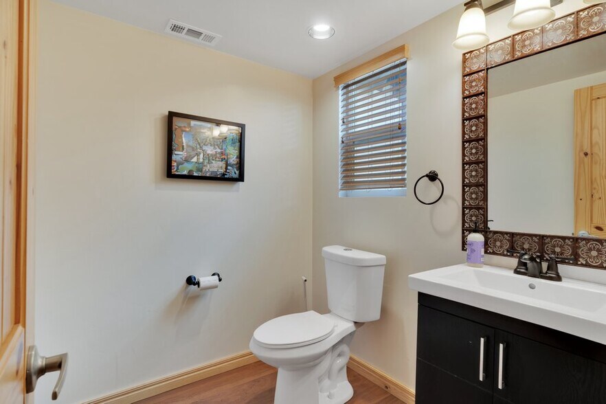 More Photos Of 70111 State Highway 74, Mountain Center Restaurant For Sale