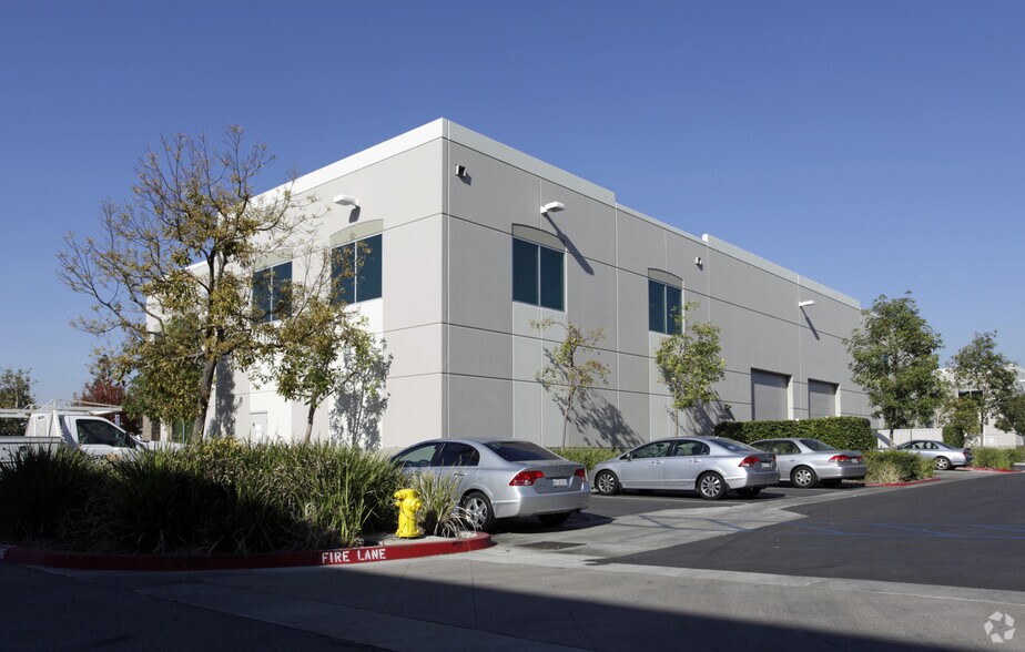 More Photos Of 13955 Central Ave, Chino Warehouse For Lease