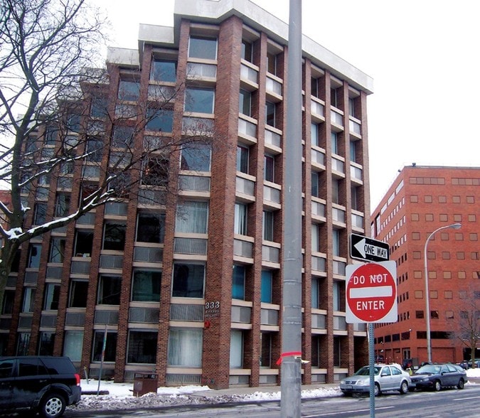 More Photos Of 333 E Onondaga St, Syracuse Medical For Sale
