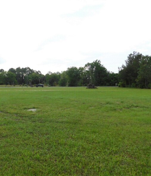 More Photos Of 1174 SW Real Ter, Lake City Carwash For Sale