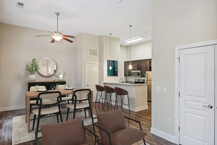 More Photos Of 9336 Kings Parade Blvd, Charlotte Apartments For Lease